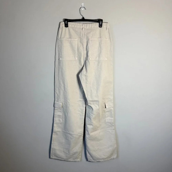 NWOT PrettyLittleThing Wide Leg Cargo Pants Women's 8 Tall Tan High Rise Neutral - Picture 3 of 13